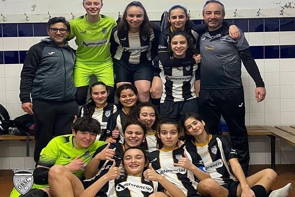 O Oliveira do Bairro SC é Campeão Interdistrital de Futsal Feminino Sub-17